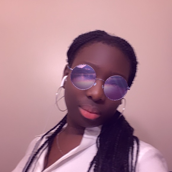 Meet your Posher, Jessica - Picture 1 of 1